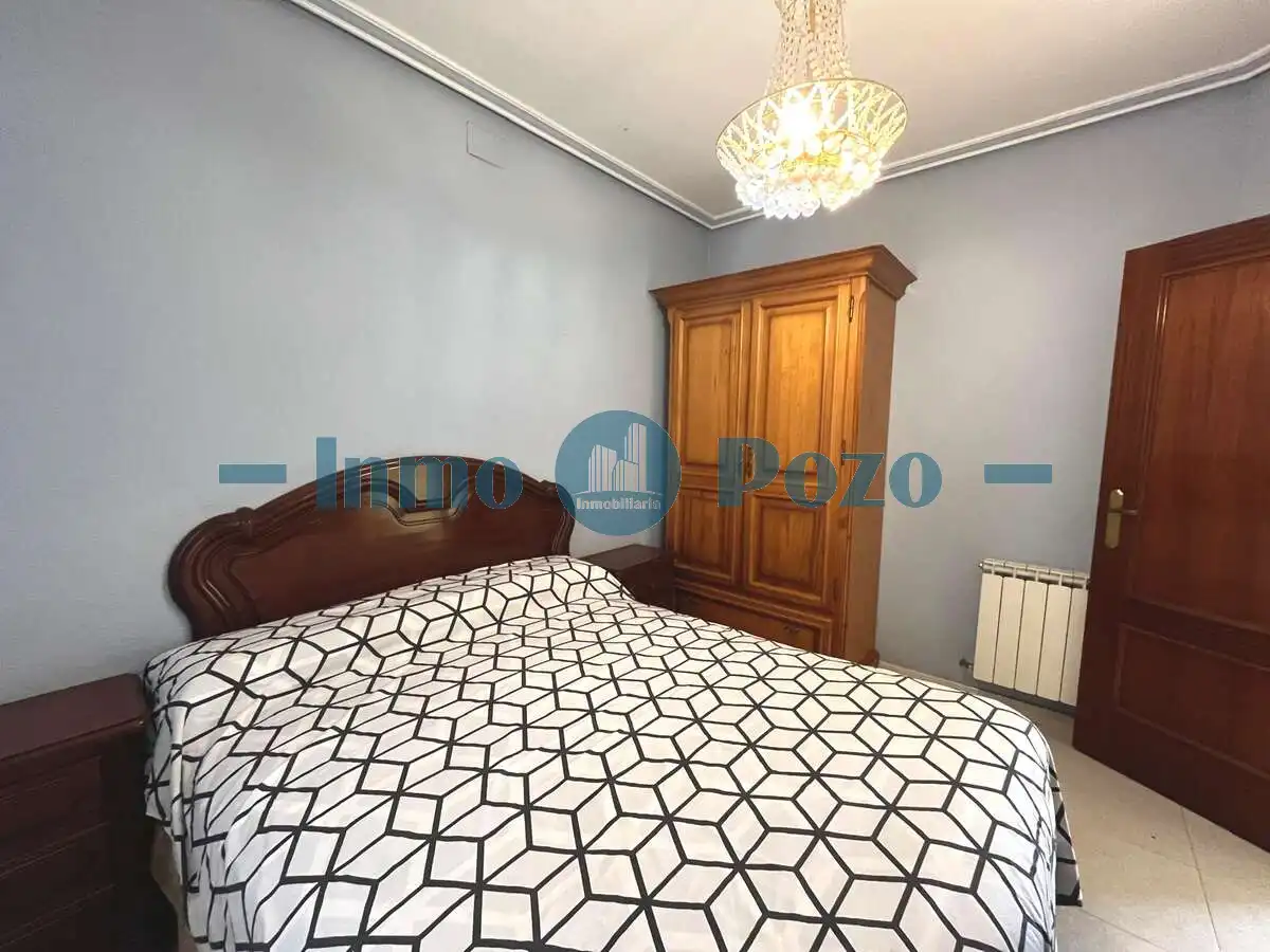 Schlafzimmer von Maisonette zum Verkauf in Almendralejo mit Abstellraum und Möbliert