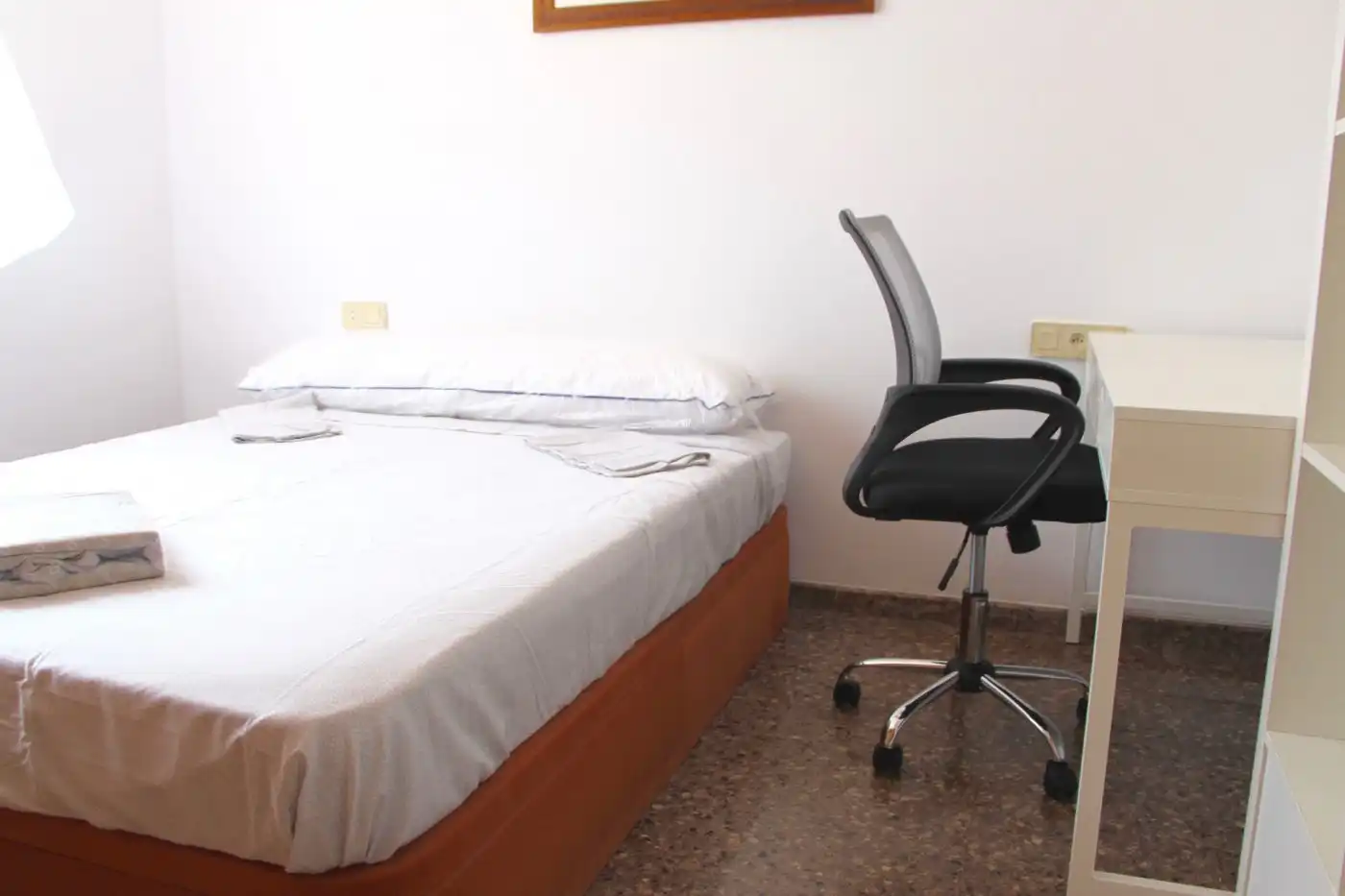 Dormitori de Apartament de lloguer en Alfara del Patriarca amb Aire condicionat, Calefacció i Terrassa