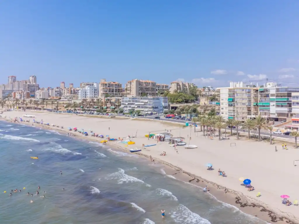 Vista exterior de Apartamento en venta en El Campello con Aire acondicionado, Terraza y Amueblado