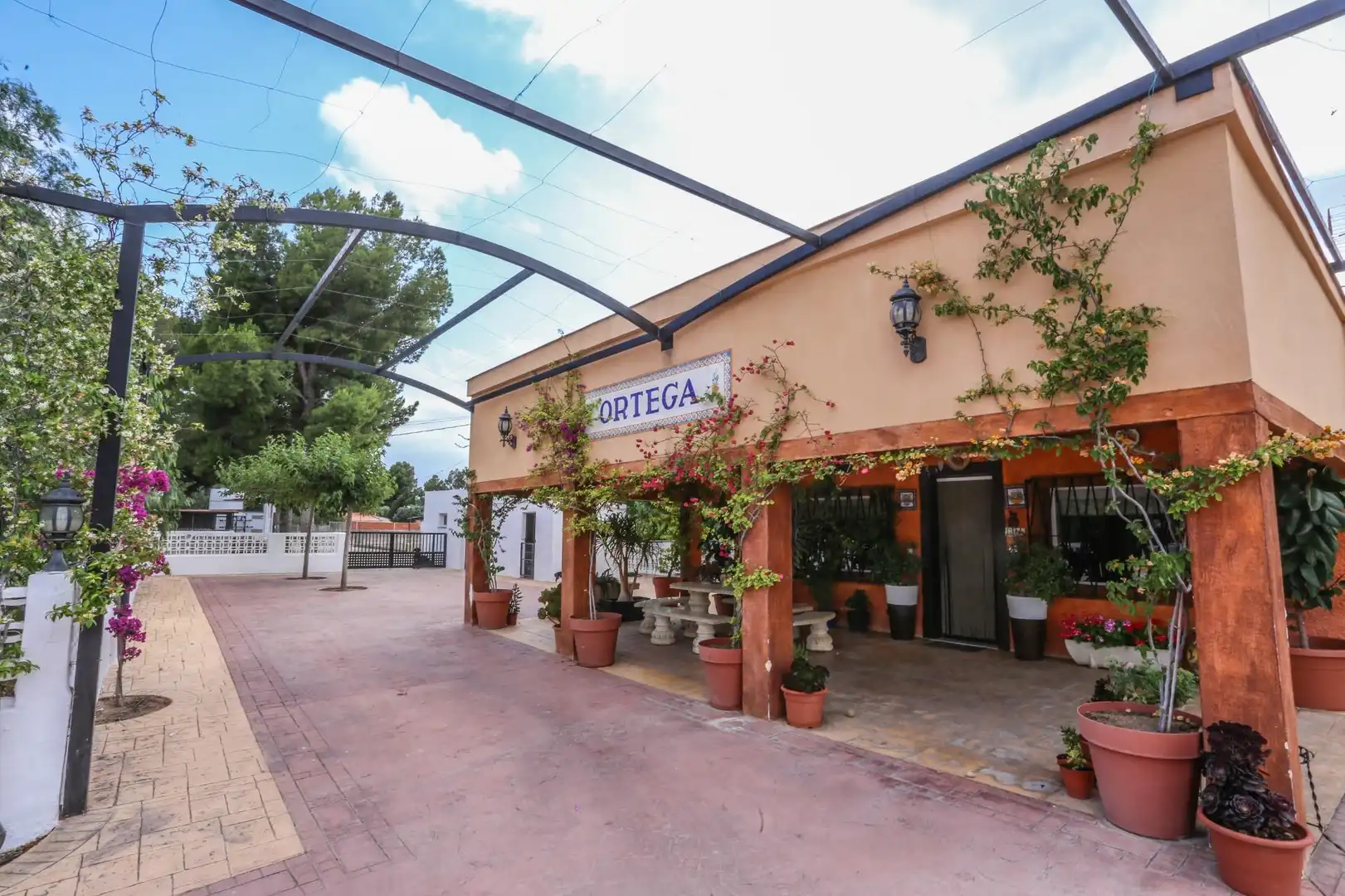 Casa o xalet en venda en Elda amb Aire condicionat, Calefacció i Jardí privat