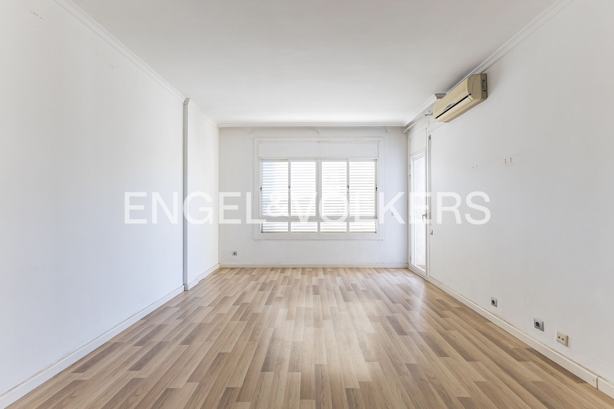 Exterior view of Apartment for sale in Granollers  with Air Conditioner, Heating and Parquet flooring