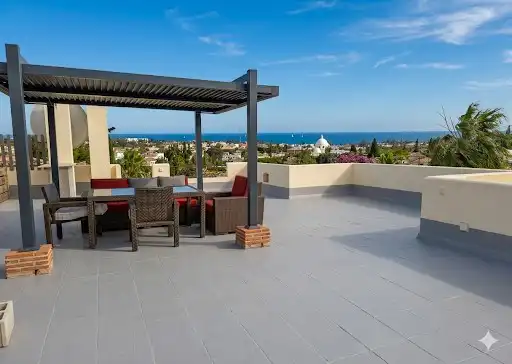Terraza de Dúplex en venta en Estepona con Terraza y Piscina comunitaria