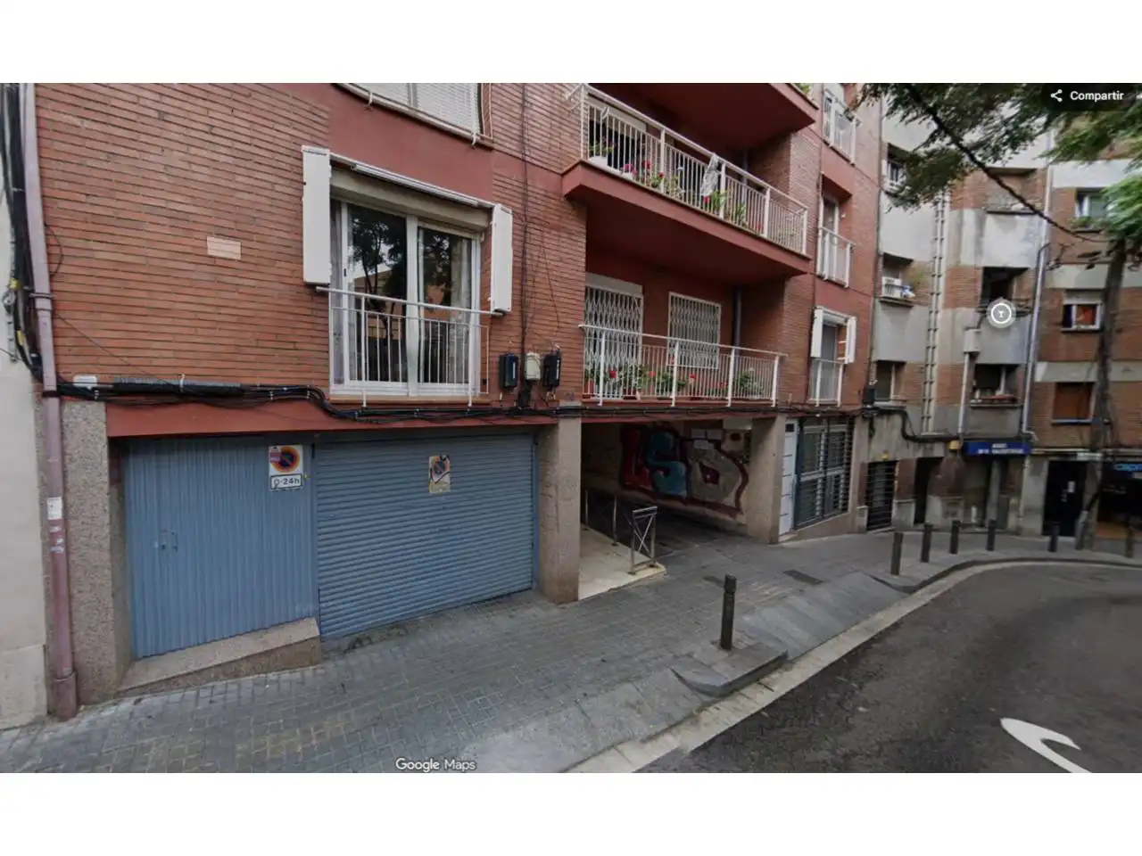 Vista exterior de Garaje en venta en Barcelona con Alarma