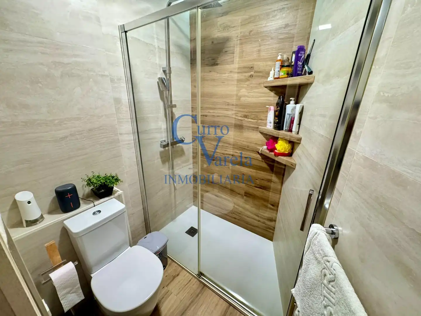 Baño de Piso en venta en Dos Hermanas con Aire acondicionado, Calefacción y Trastero
