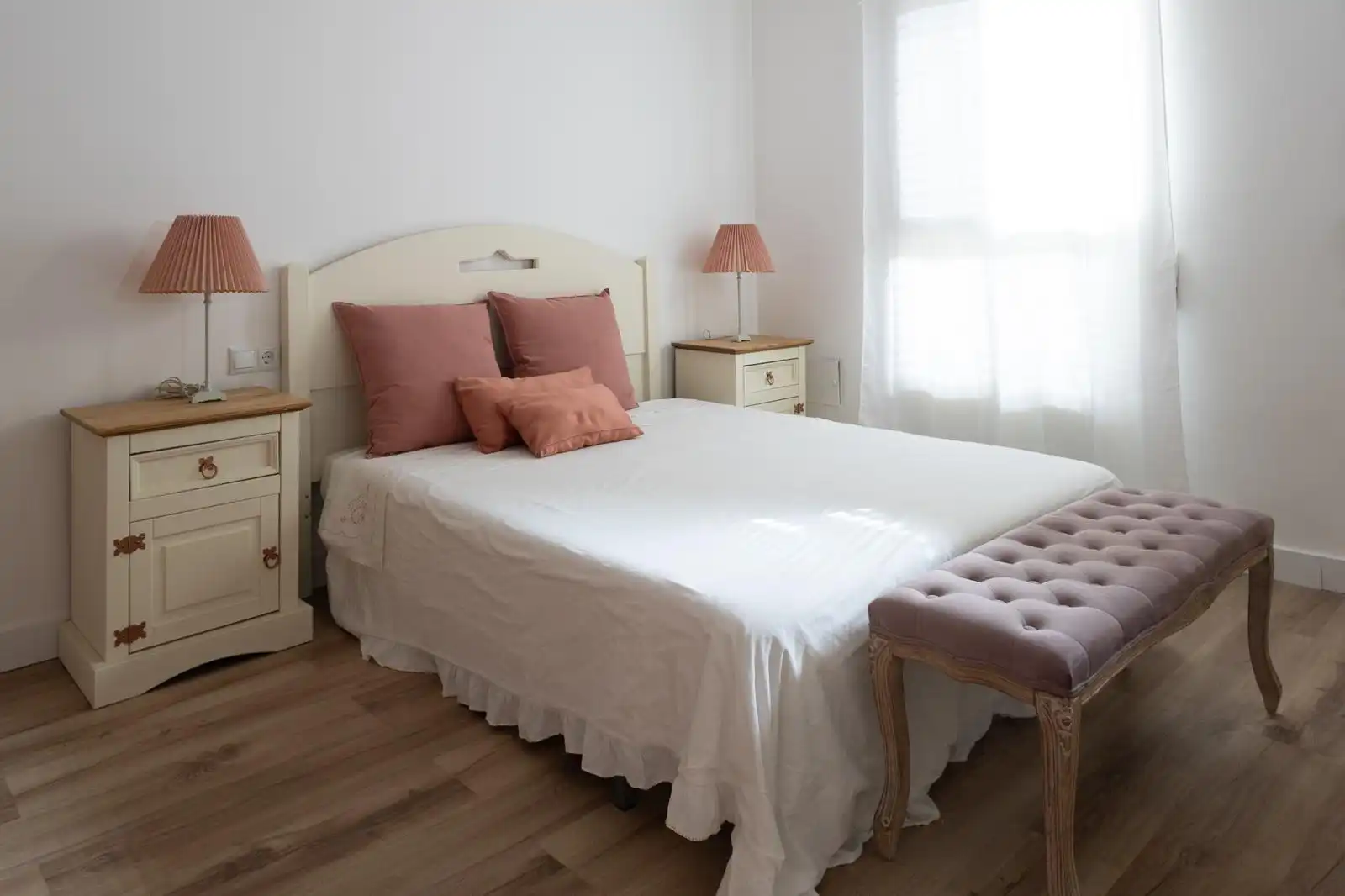 Bedroom of Apartments for rent in Algeciras  with Private garden, Terrace and Furnished