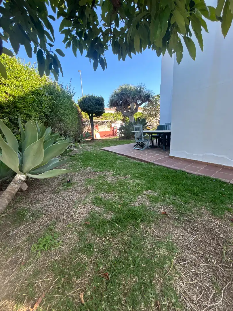 Jardí de Casa adosada en venda en Vélez-Málaga amb Aire condicionat, Calefacció i Jardí privat