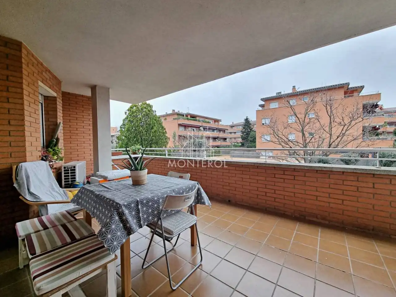 Terraza de Piso en venta en Cerdanyola del Vallès con Aire acondicionado, Calefacción y Parquet