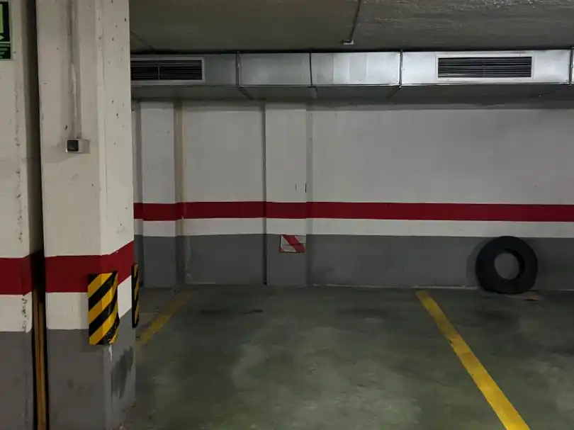 Parkplatz von Garage zur Miete in Valencia