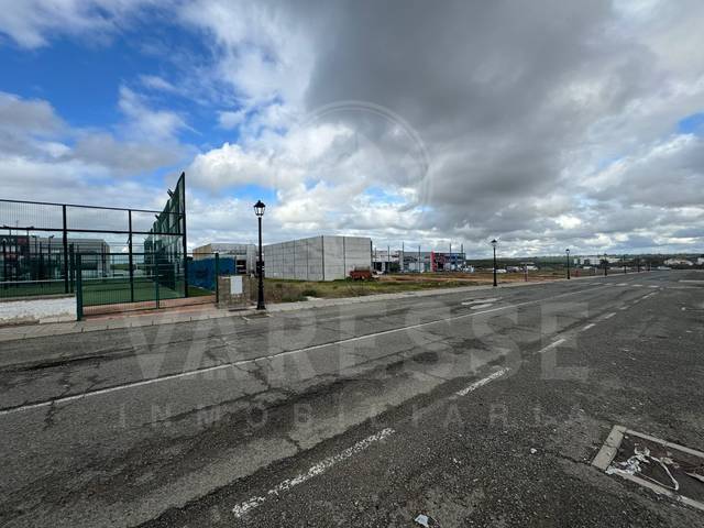 Terreno industrial en Venta en Calle Camino De Salteras en Ramal de Espartinas