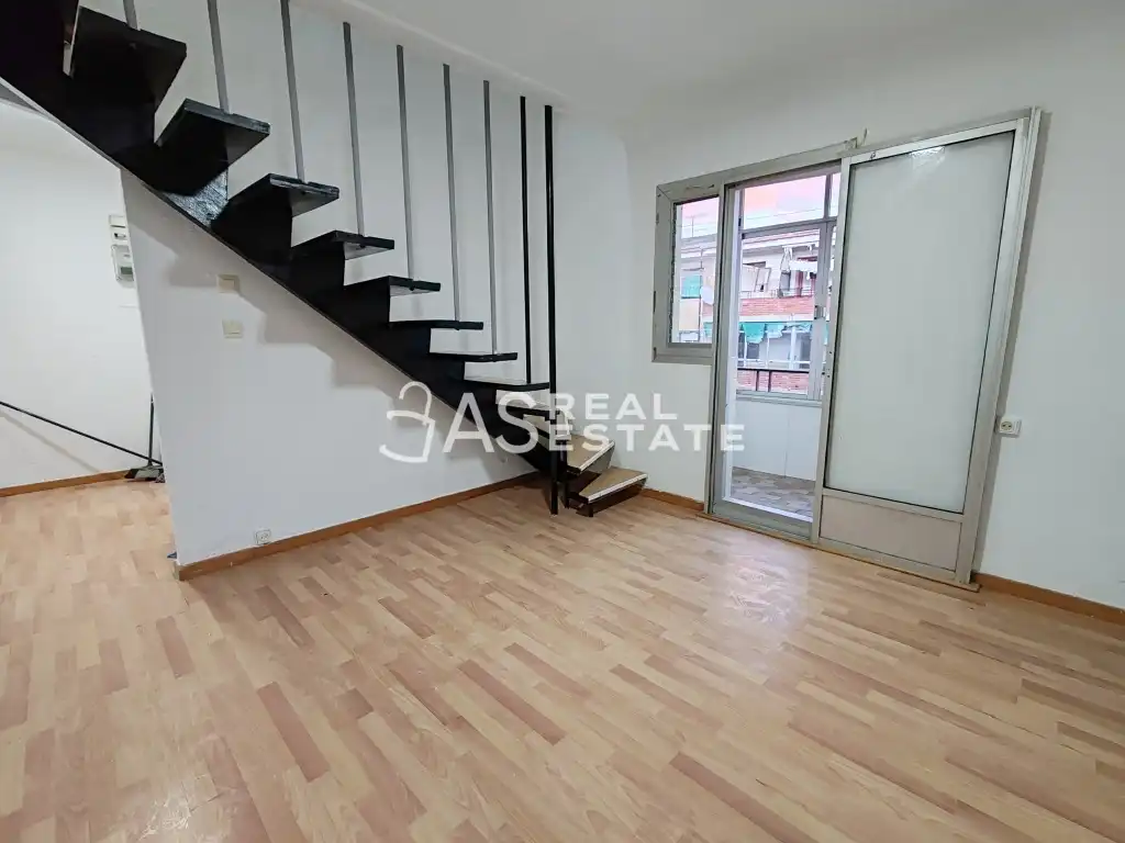 Piso en venta en Alicante / Alacant con Terraza y Amueblado