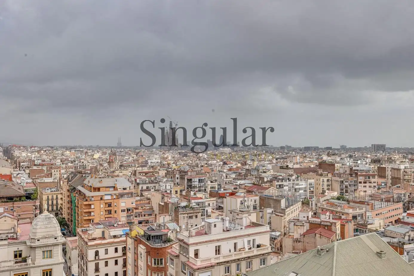 Vista exterior de Piso en venta en Barcelona