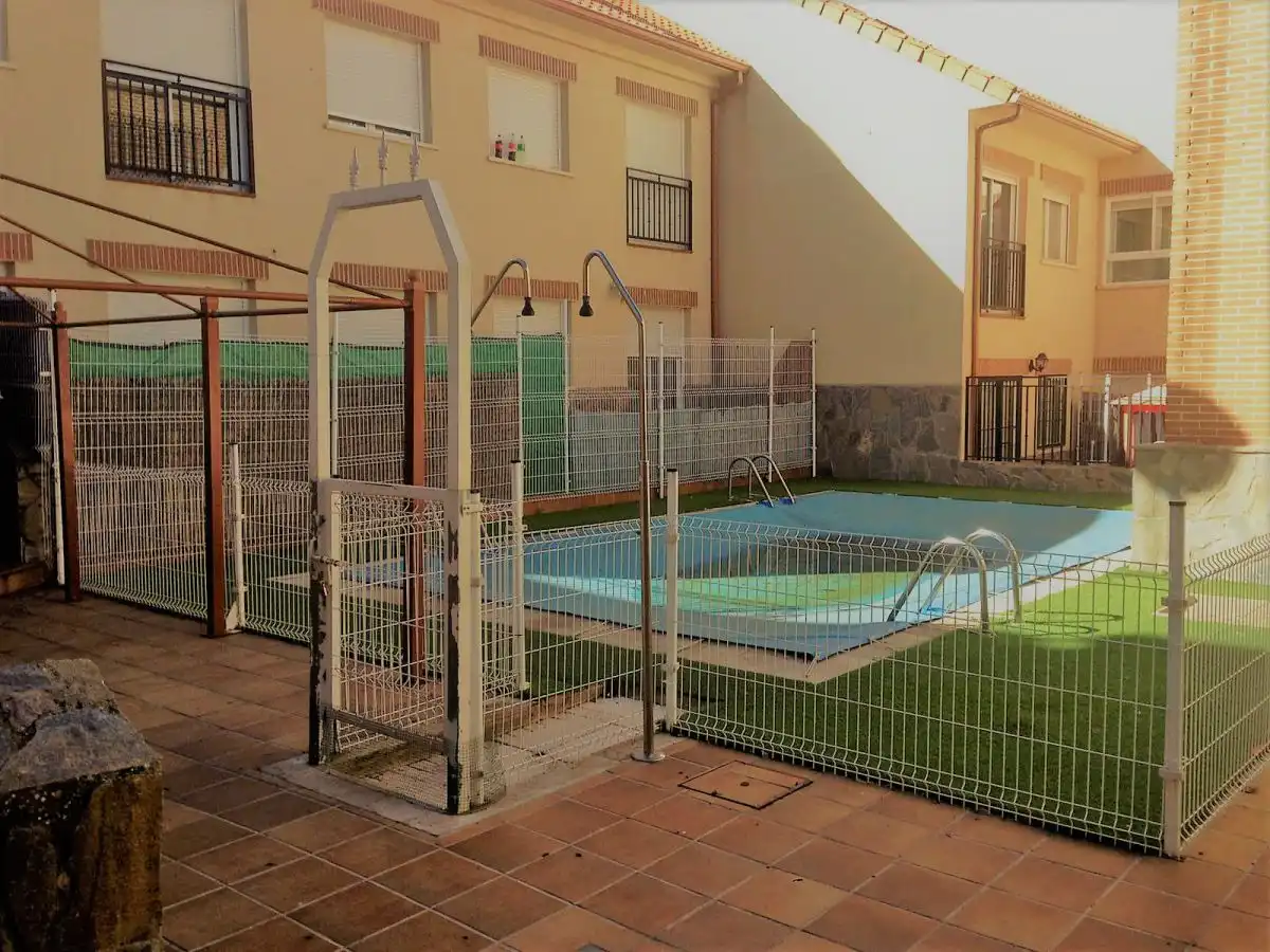 Piscina de Piso de alquiler en Pozuelo del Rey con Calefacción y Piscina comunitaria