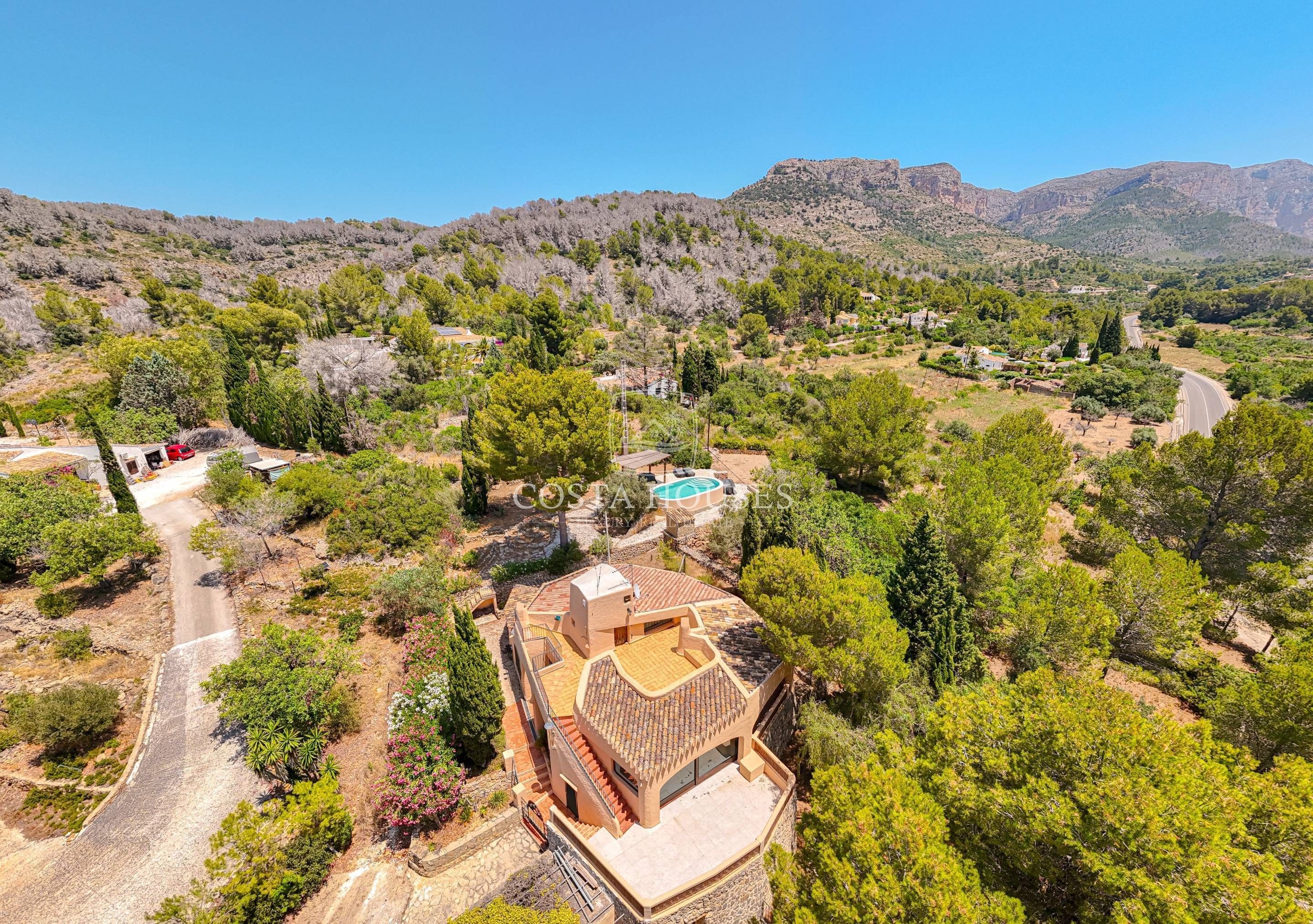 Vista exterior de Casa o xalet en venda en Dénia amb Aire condicionat, Calefacció i Jardí privat