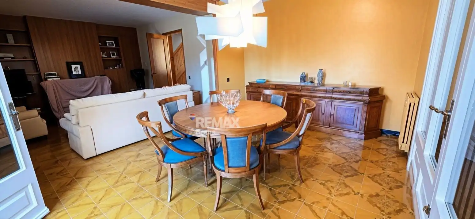 Comedor de Casa adosada en venta en Celrà con Aire acondicionado, Jardín privado y Terraza