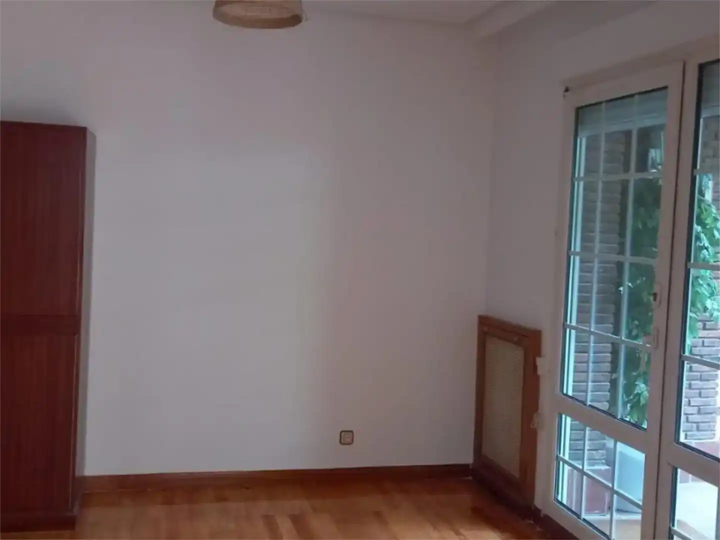 Wohnung zur Miete in Madrid mit Klimaanlage, Privatgarten und Parkett