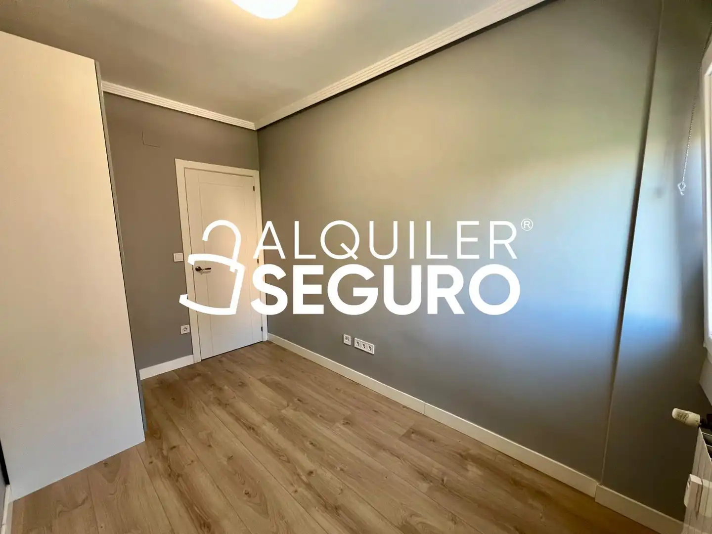 Bedroom of Flat for rent in Madrid  with Air Conditioner, Heating and Furnished