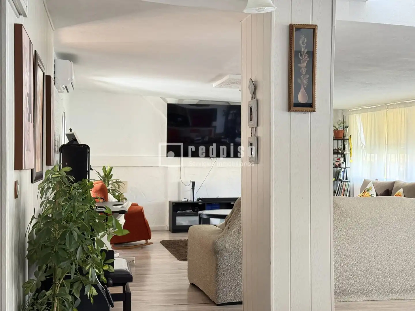 Sala d'estar de Casa o xalet en venda en Alhaurín de la Torre amb Aire condicionat, Jardí privat i Terrassa