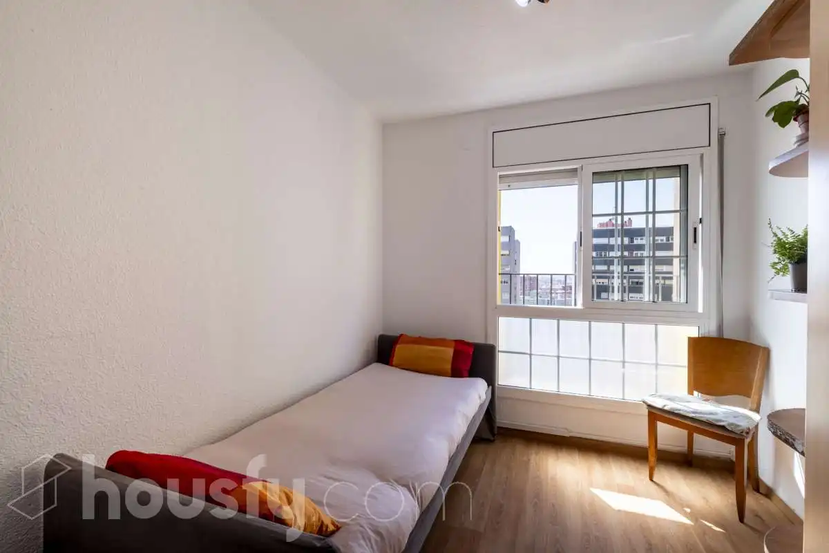 Habitación de Piso en venta en Barcelona con Amueblado