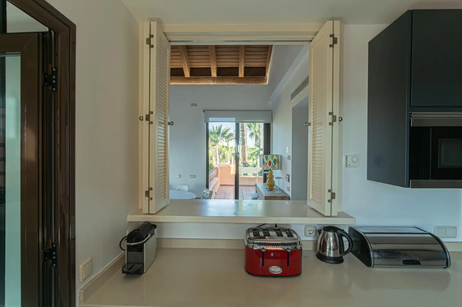 Cuina de Apartament en venda en Chiclana de la Frontera amb Piscina comunitària