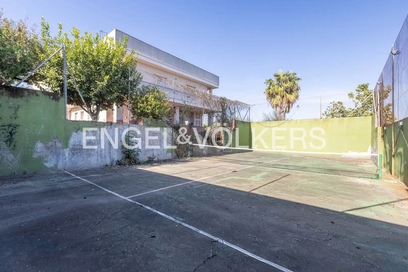 Exterior view of Houses for sale in Dos Hermanas  with Air Conditioner, Heating and Private garden