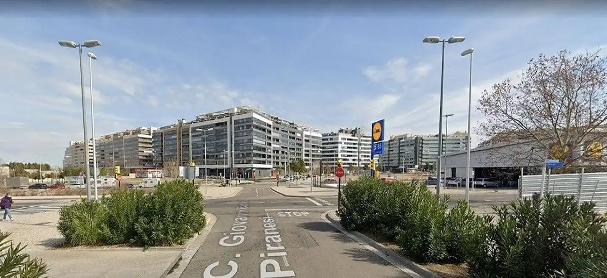 Parking of Commercial properties for sale in Zaragoza  with Furnished