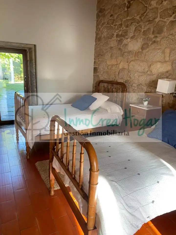 Dormitori de Finca rústica en venda en Tomiño amb Calefacció, Jardí privat i Terrassa