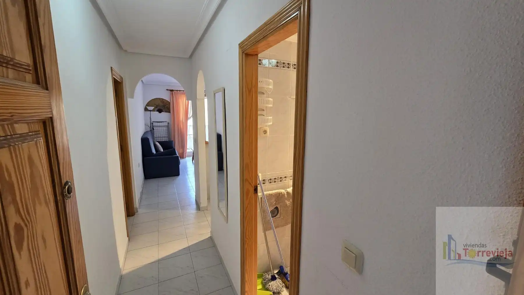 Wohnungen zum Verkauf in Torrevieja mit Klimaanlage, Terrasse und Abstellraum