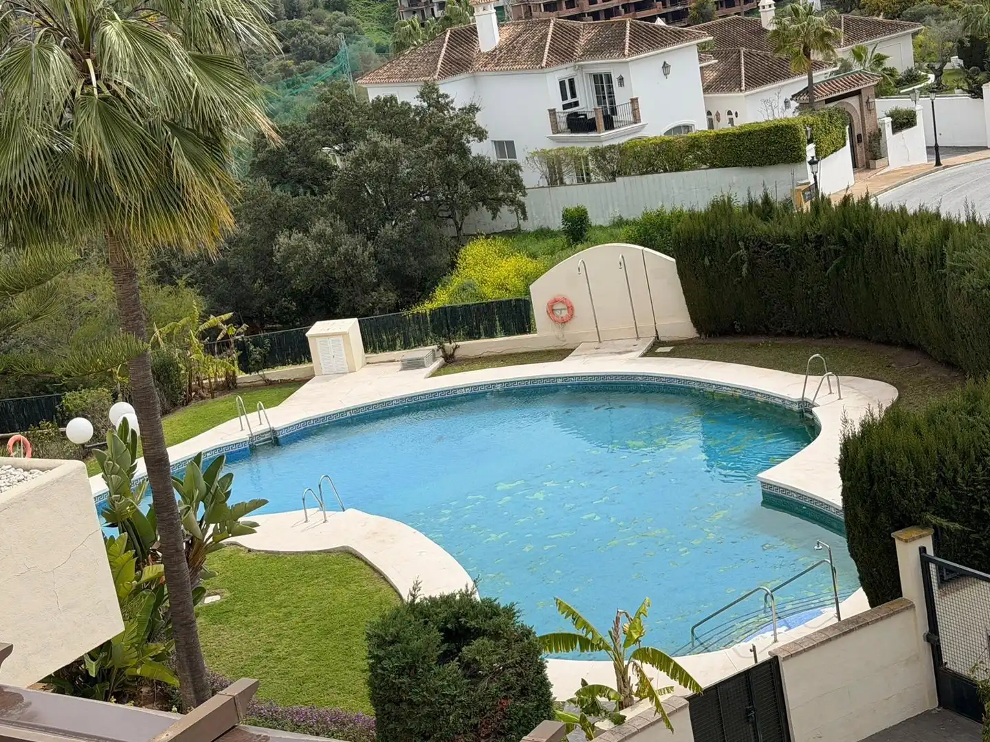 Dúplex amb piscina en venda a Elviria - Cabopino