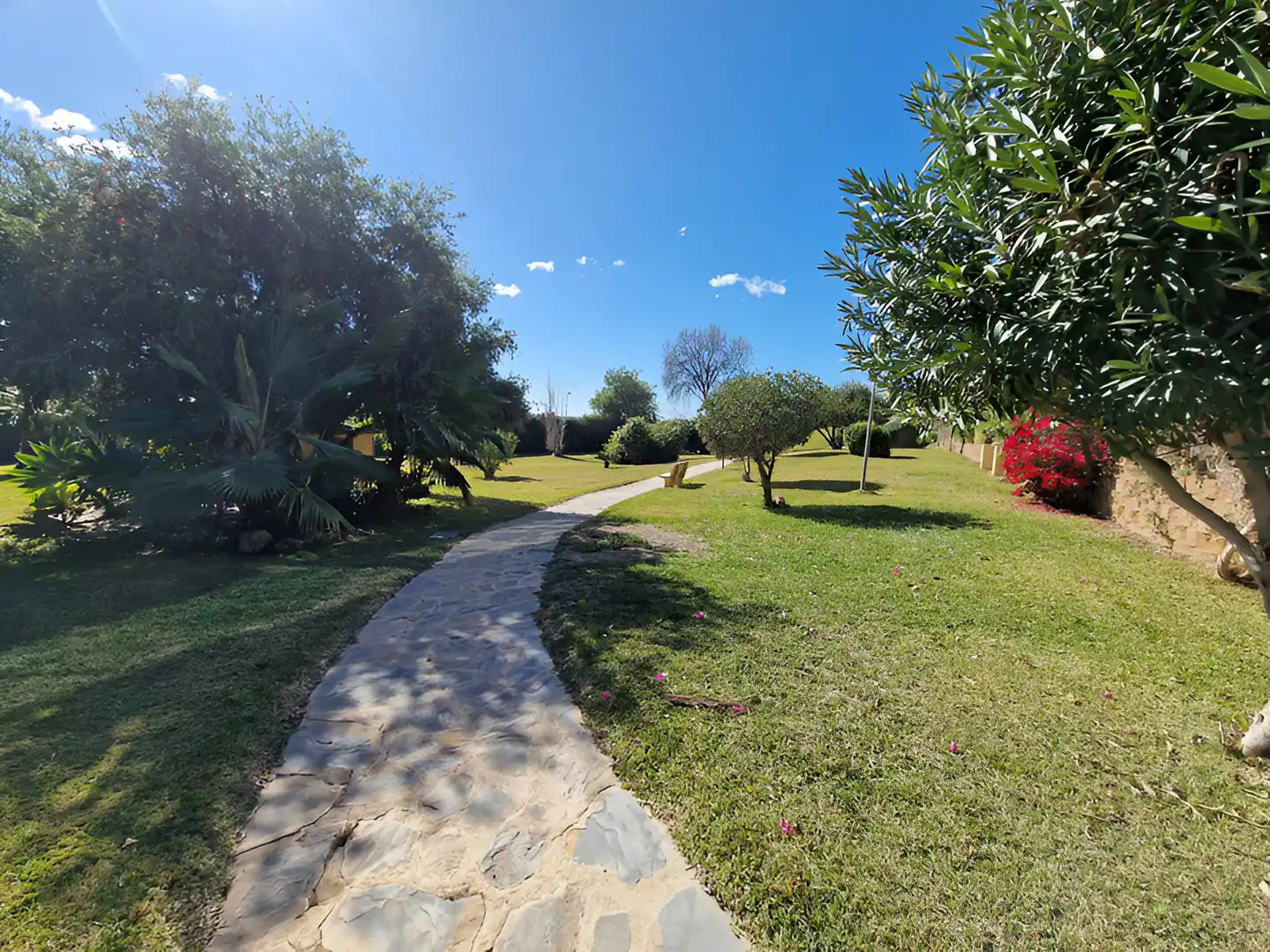 Jardí de Planta baixa en venda en Marbella amb Aire condicionat, Terrassa i Piscina
