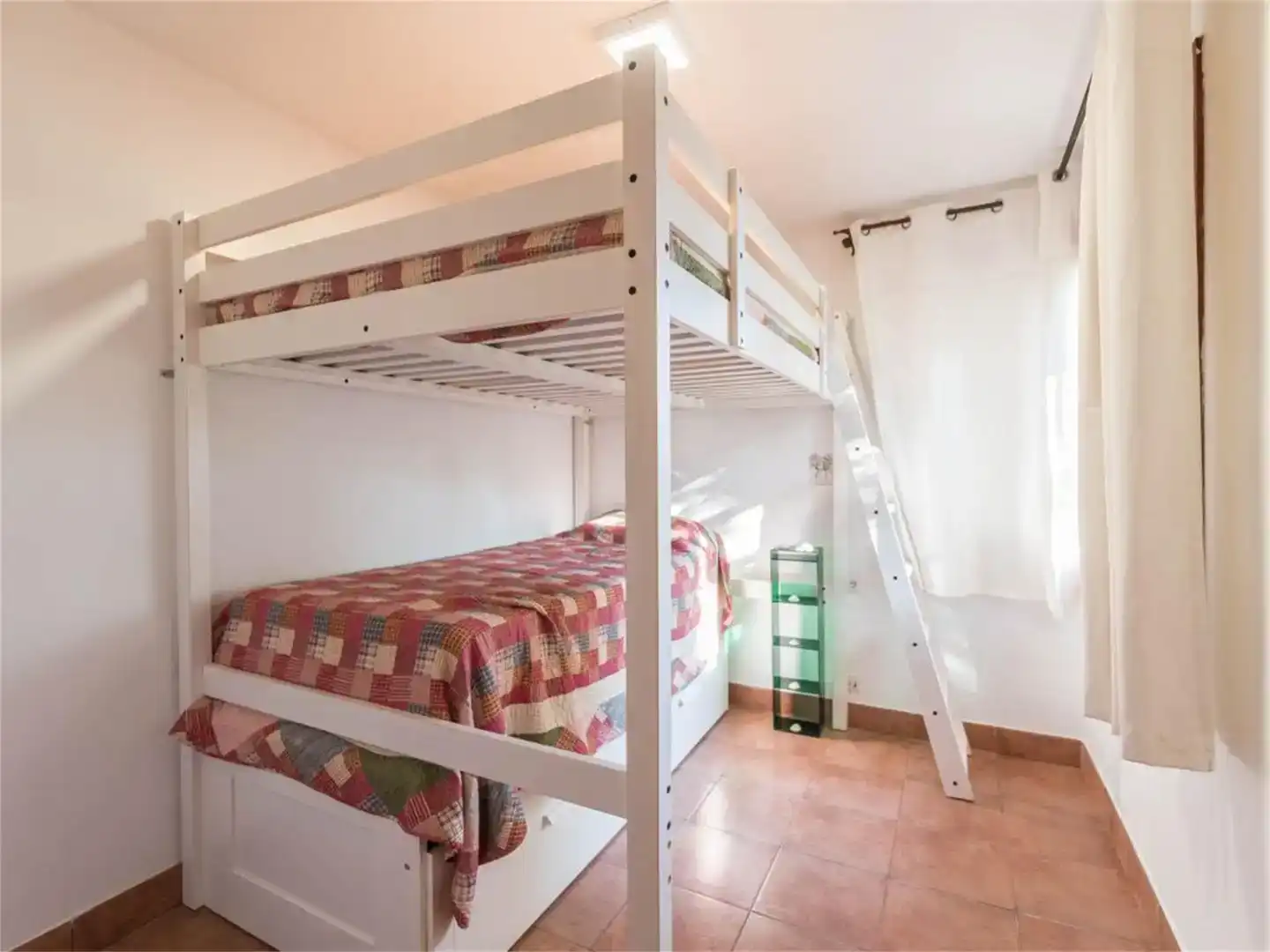 Dormitori de Casa o xalet en venda en El Vendrell amb Piscina