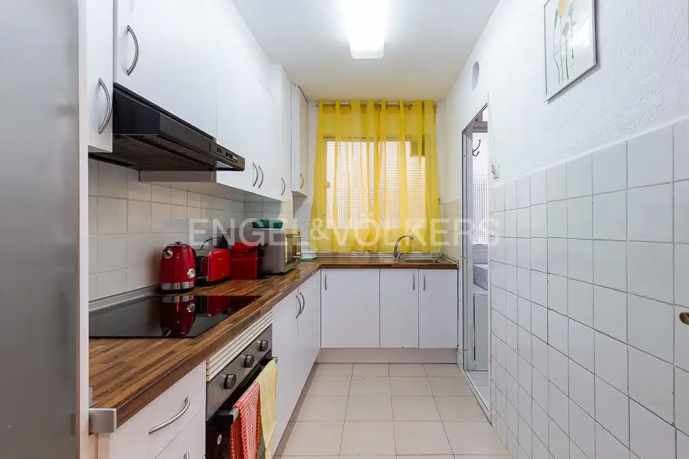Kitchen of Flat for rent in Valencia  with Air Conditioner, Heating and Furnished