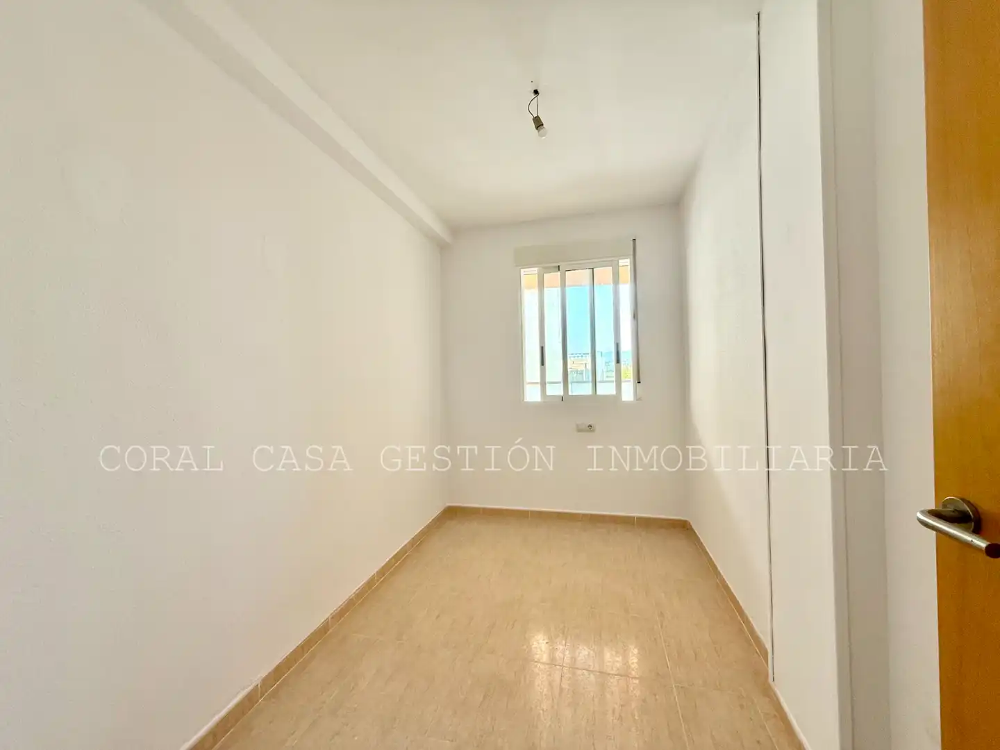 Dormitori de Apartament en venda en Chilches / Xilxes amb Terrassa, Traster i Piscina comunitària