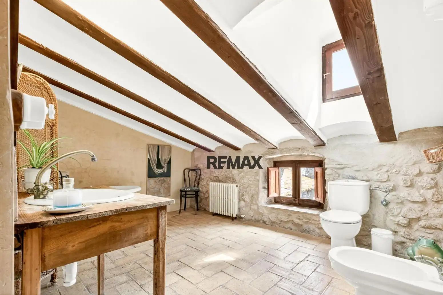 Badezimmer von Haus oder Chalet zum Verkauf in Esponellà mit Heizung, Privatgarten und Terrasse
