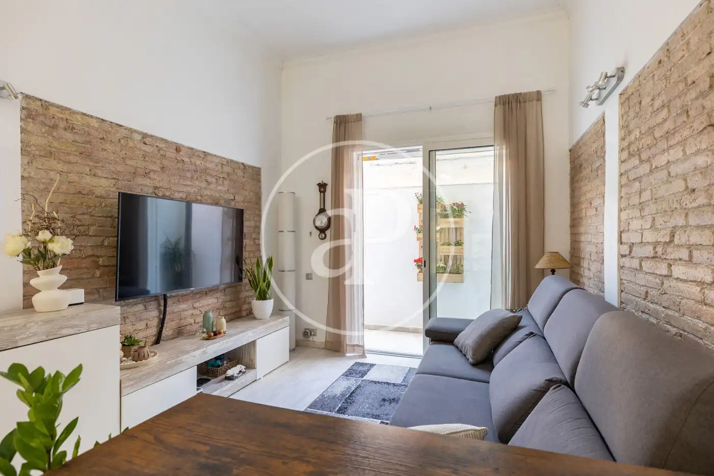 Living room of Flat for sale in  Barcelona Capital  with Heating and Terrace