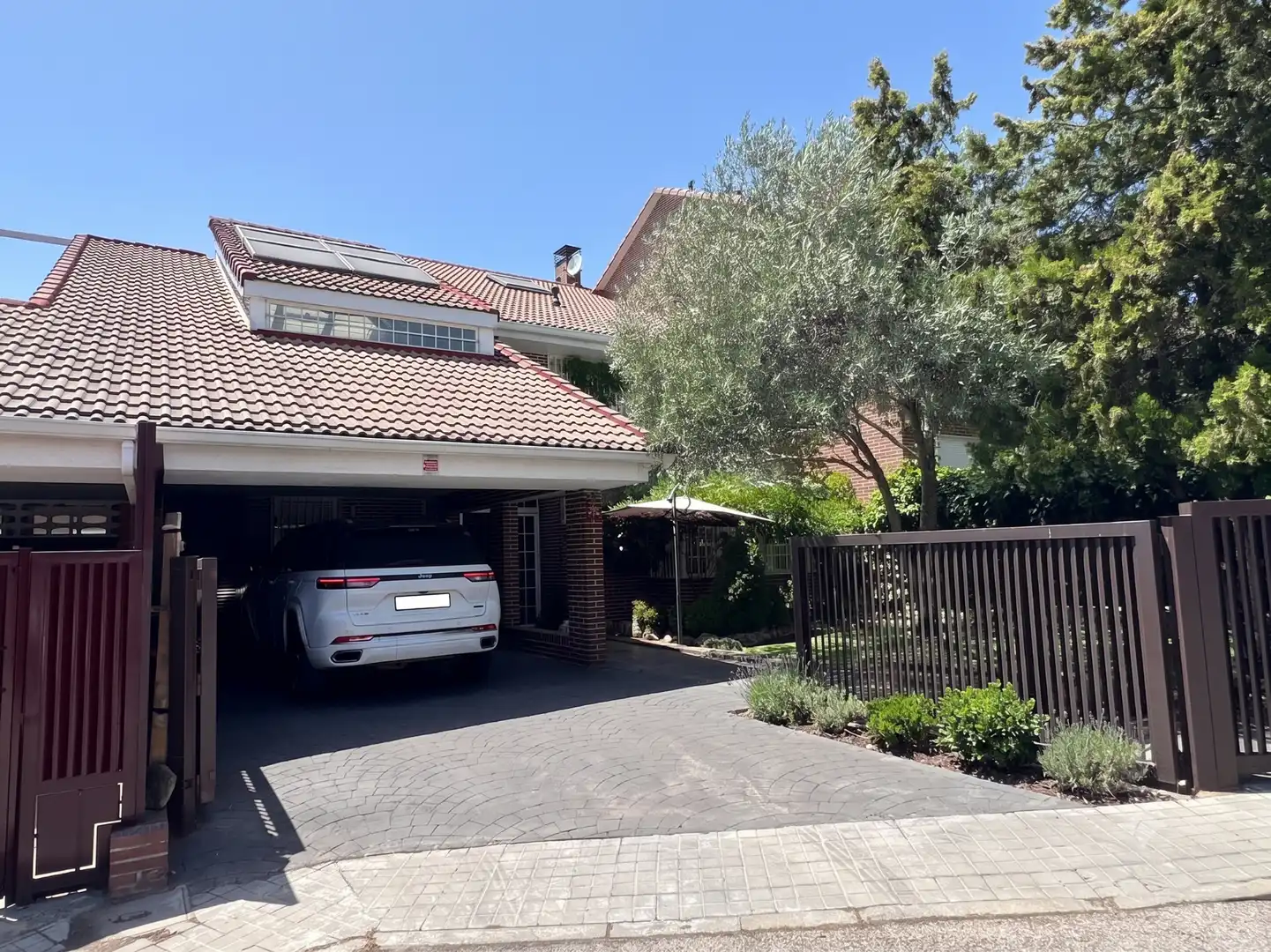 Parking of Detached homes for sale in Galapagar  with Air Conditioner, Heating and Private garden