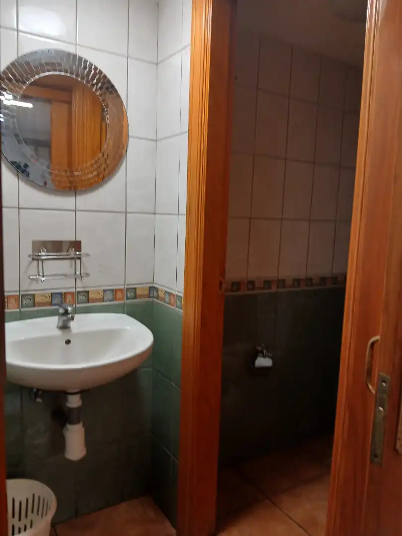 Badezimmer von Geschaftsraum zur Miete in San Cristóbal de la Laguna mit Möbliert