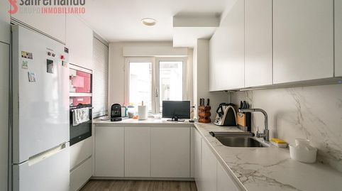 Foto 2 de Piso en venta en José Hierro, Los Castros, Santander
