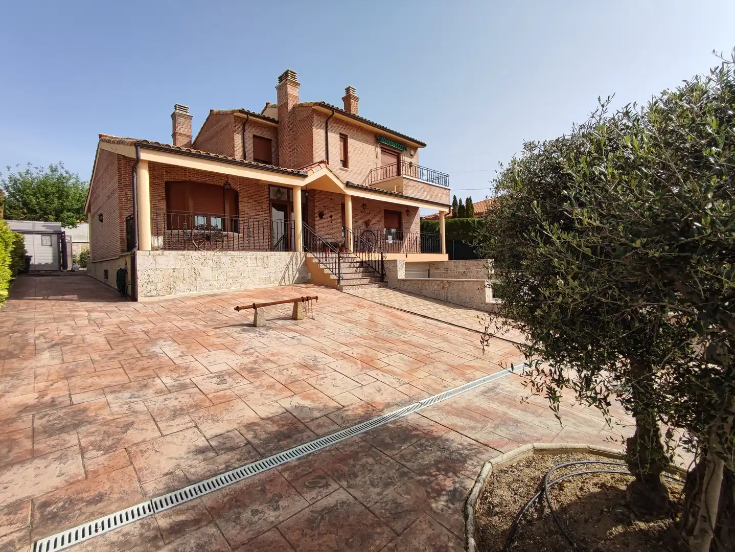 Vista exterior de Casa o chalet en venta en Villalobón con Calefacción, Jardín privado y Terraza