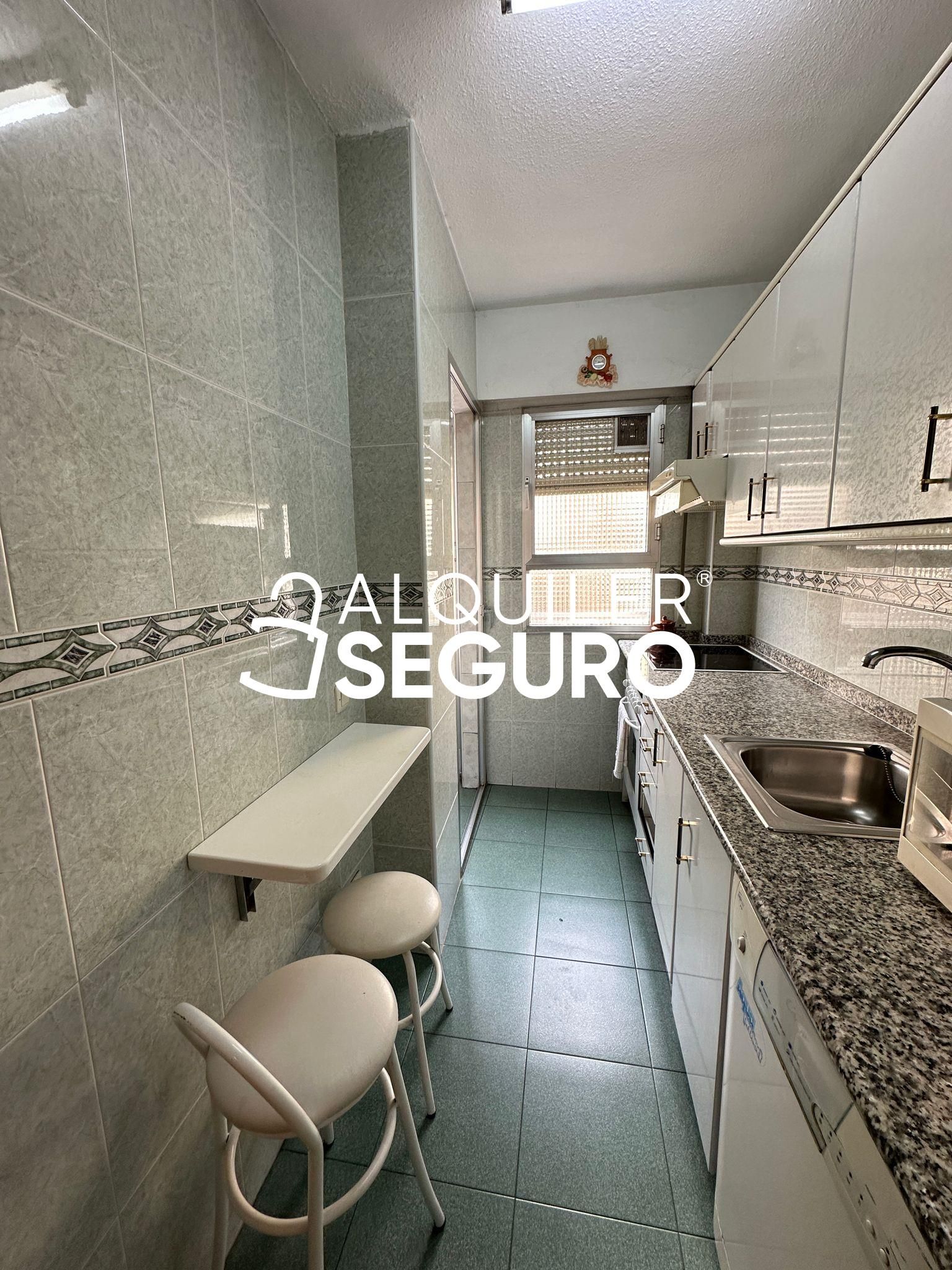 Kitchen of Flat to rent in  Madrid Capital  with Heating, Terrace and Furnished