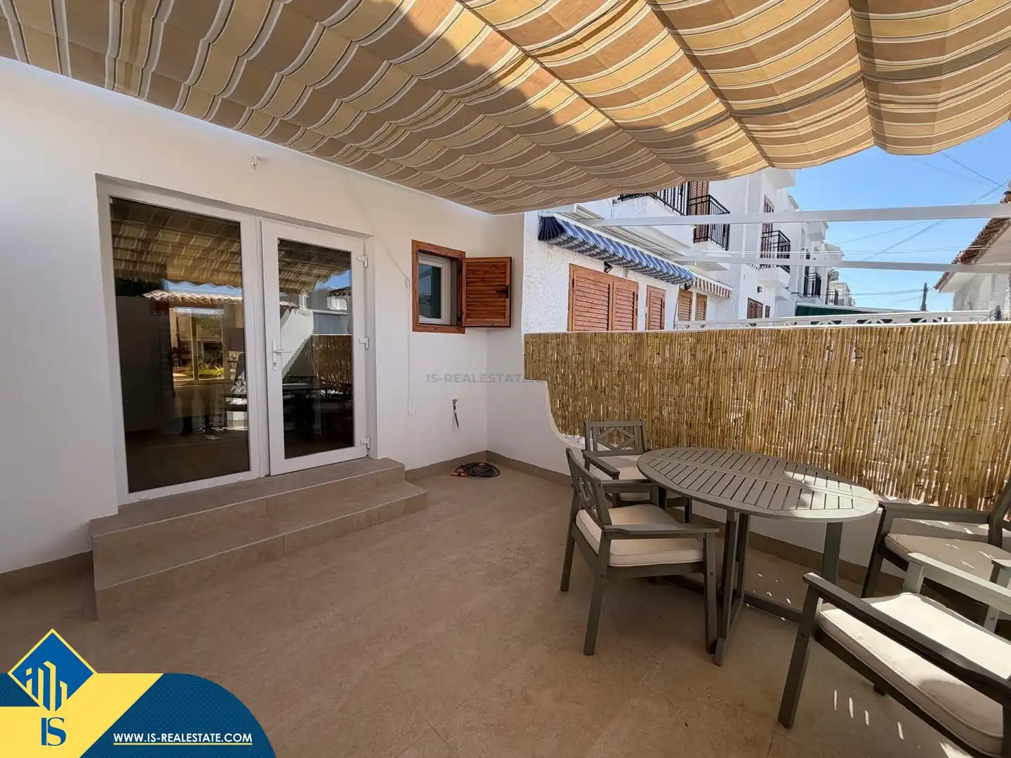 Terrasse von Maisonette zum Verkauf in Torrevieja mit Terrasse, Möbliert und Gemeinschaftspool