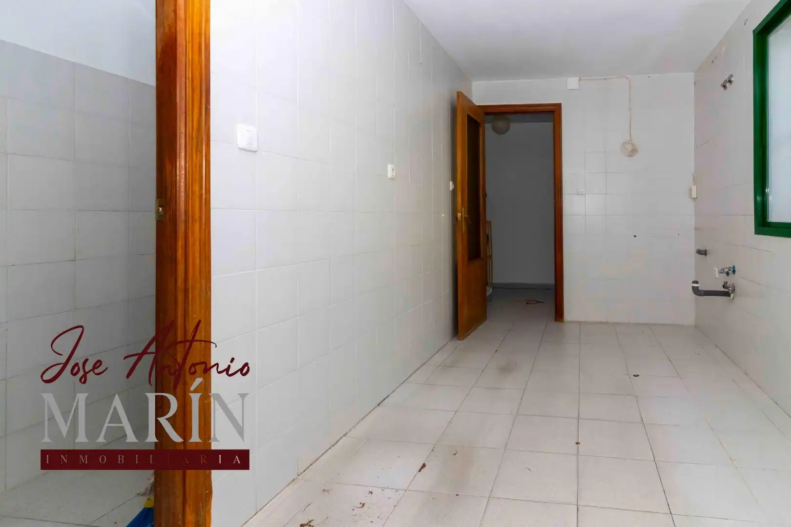 Houses for sale in Valdelacalzada