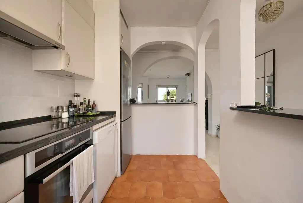 Cuina de Casa o xalet en venda en Benalmádena amb Aire condicionat, Jardí privat i Terrassa