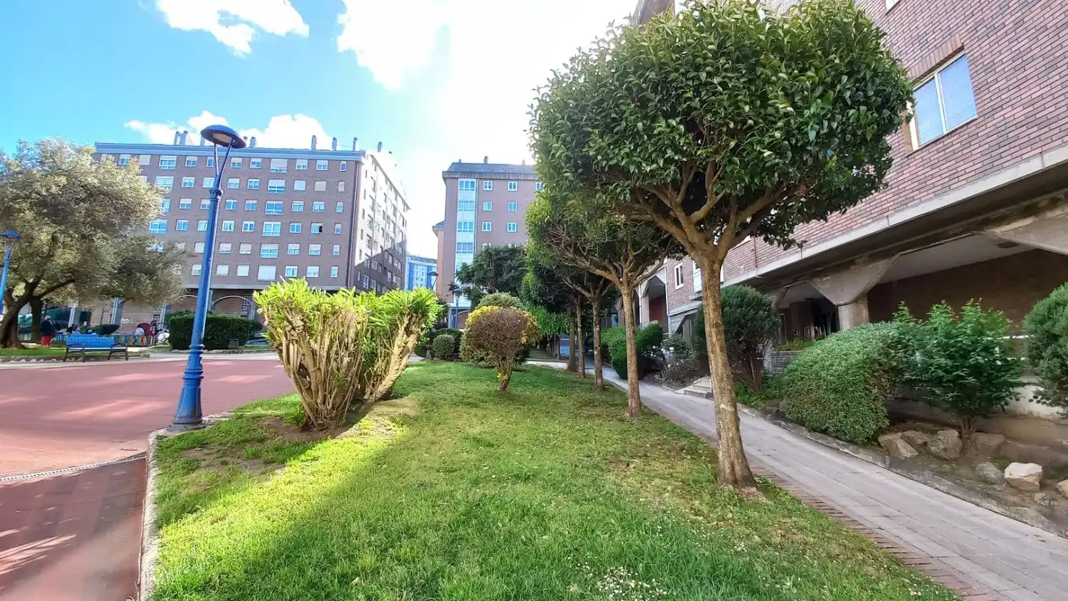Vista exterior de Piso en venta en Culleredo con Calefacción, Parquet y Trastero