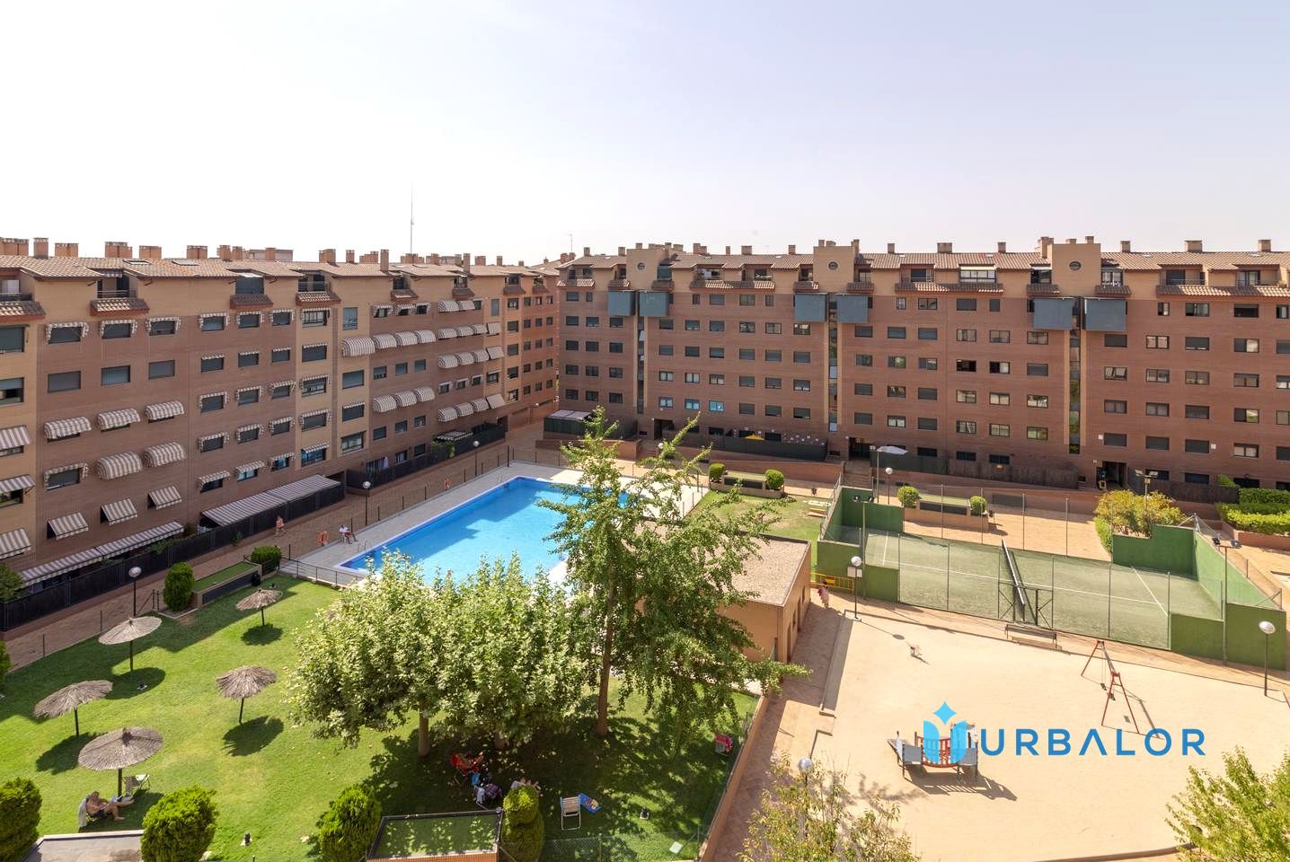Piscina de Dúplex en venta en Alcorcón con Aire acondicionado, Calefacción y Parquet
