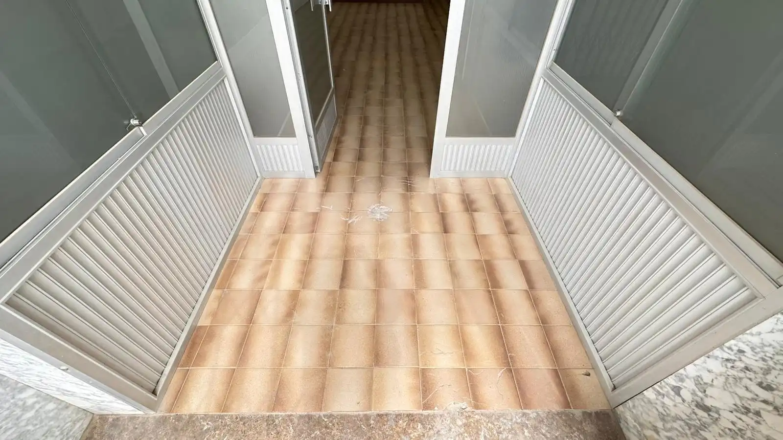 Gewerbefläche zum Verkauf in Calle del Farmacéutico Trullenque, imagen 3