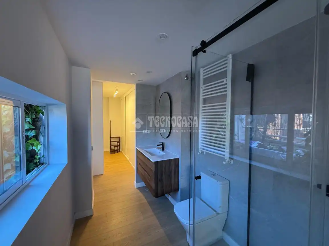 Baño de Piso en venta en Madrid con Aire acondicionado, Calefacción y Terraza