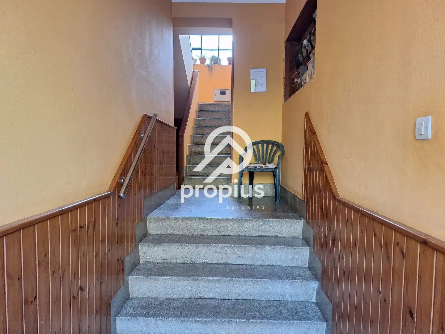 Piso en venta en Cangas de Onís con Calefacción, Parquet y Trastero