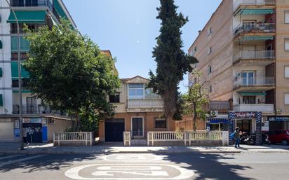 Vista exterior de Casa o xalet en venda en  Granada Capital amb Terrassa i Balcó