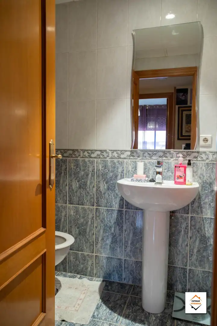Bathroom of Flat for sale in Zaragoza  with Air Conditioner, Heating and Terrace