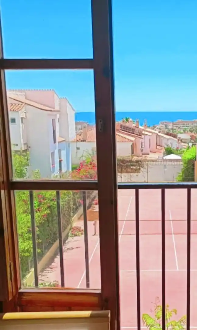 Vista exterior de Pis de lloguer en Rincón de la Victoria amb Jardí privat, Terrassa i Balcó